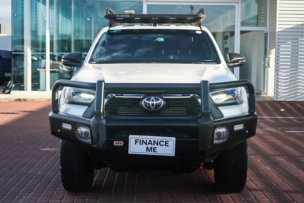 Toyota Hilux image 3