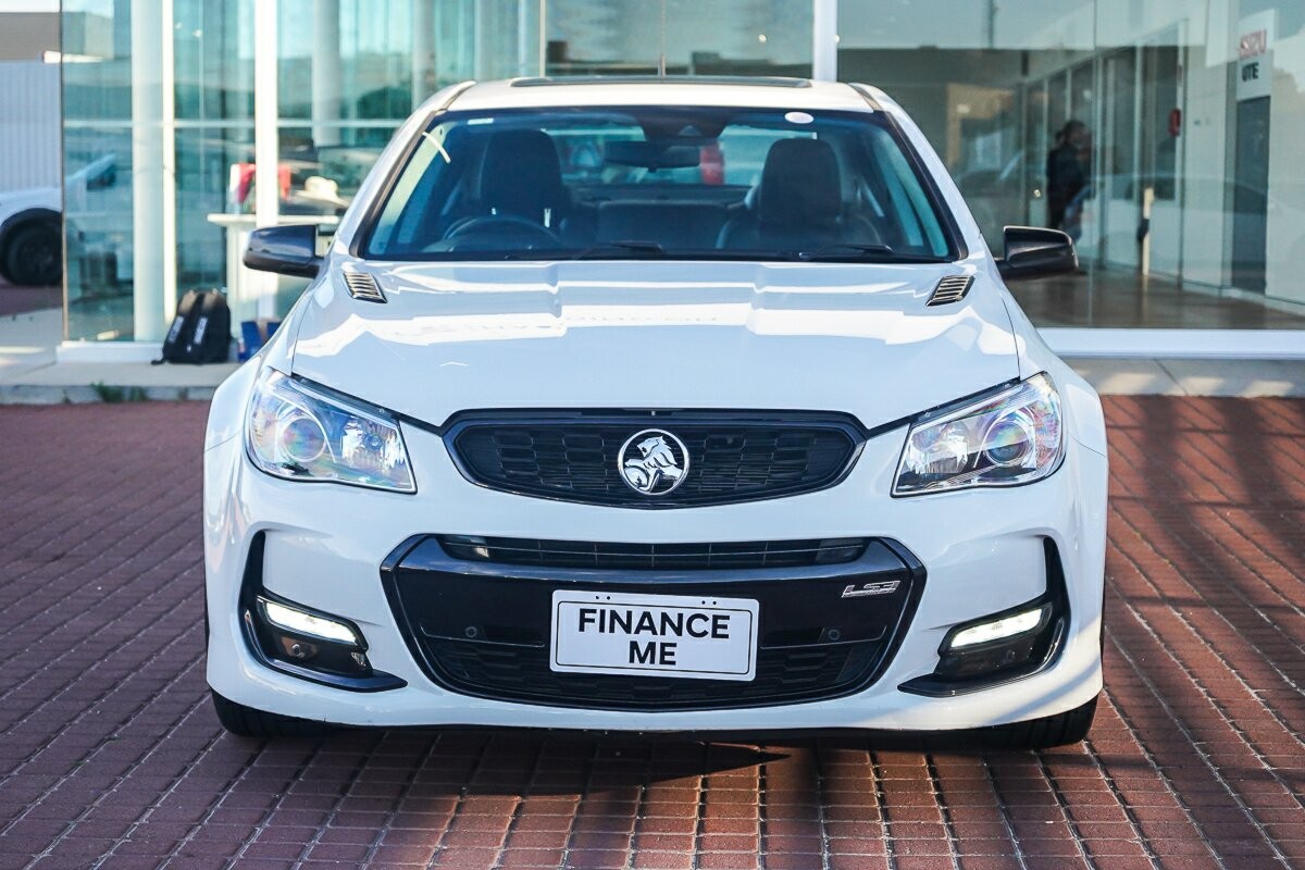 Holden Commodore image 4