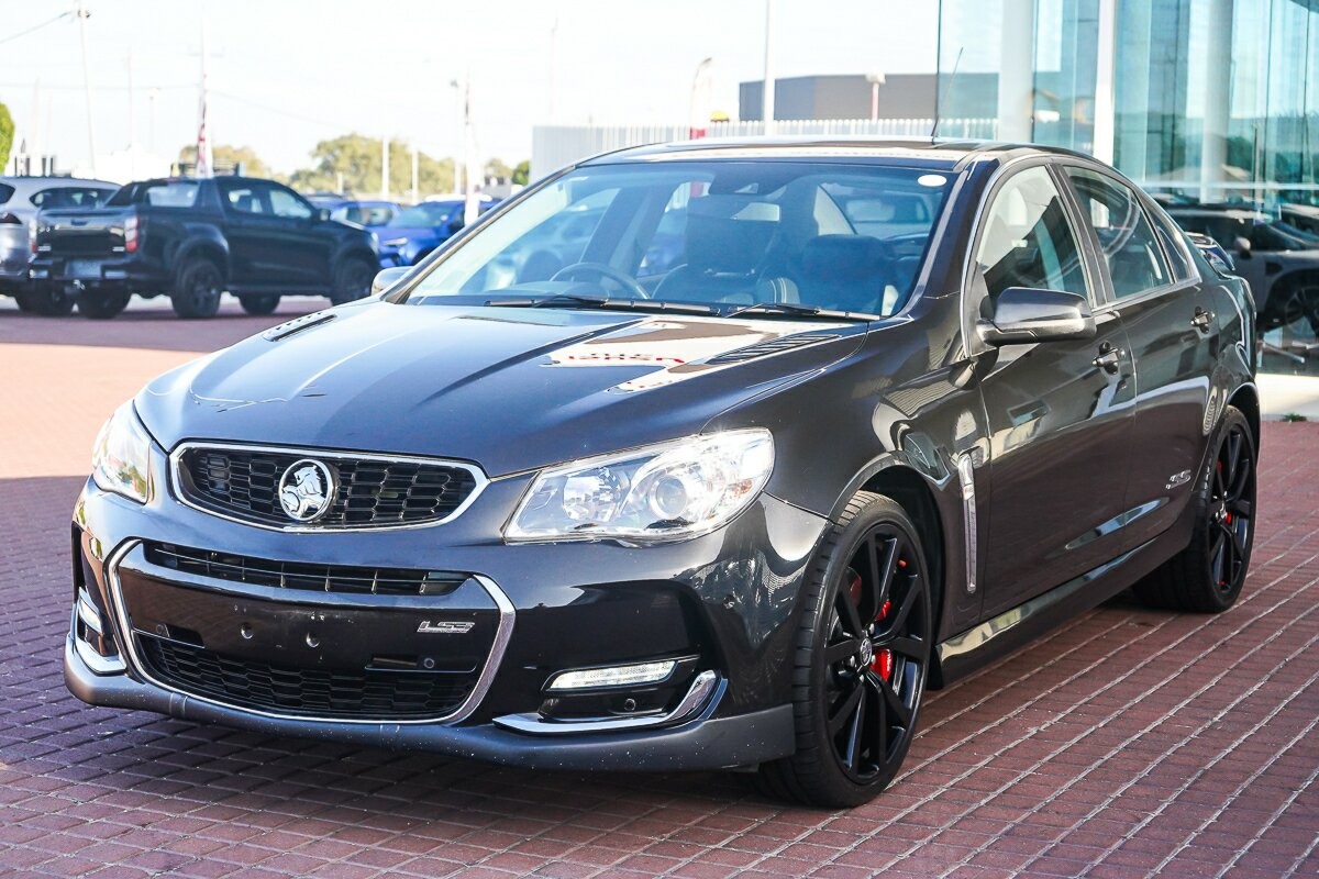 Holden Commodore image 4
