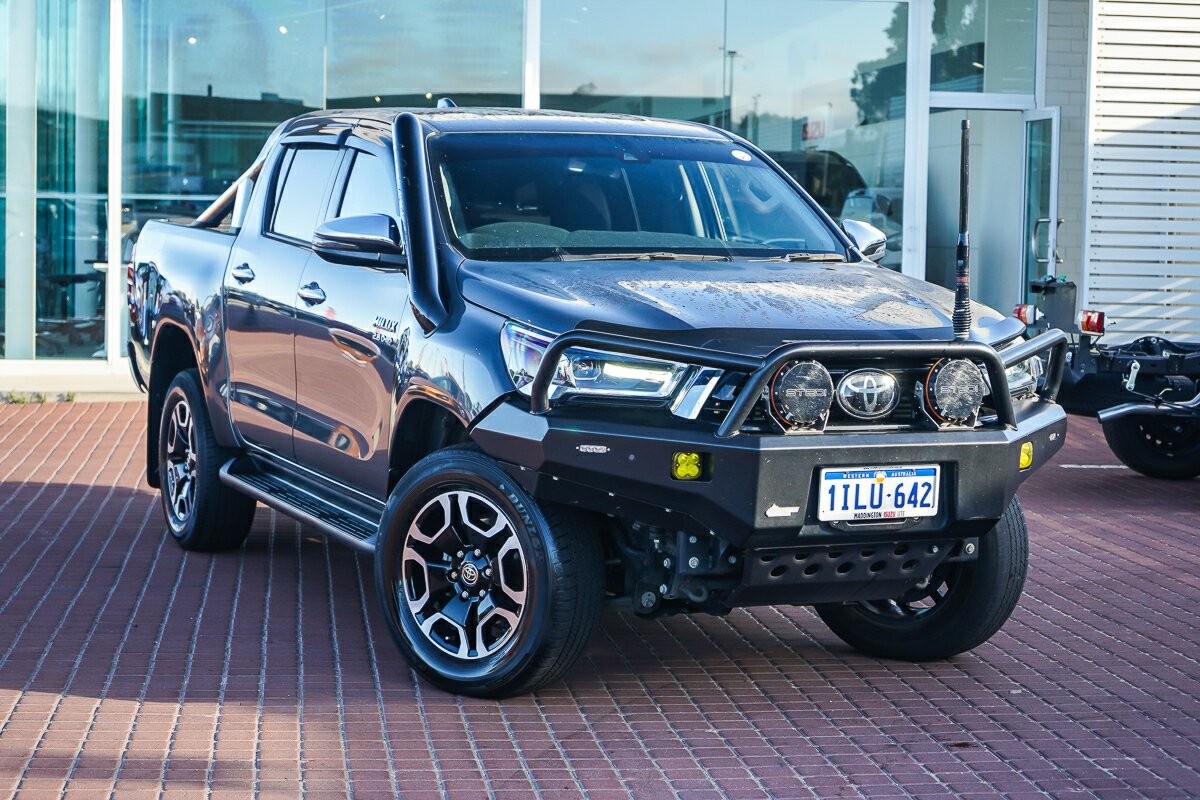 Toyota Hilux image 1