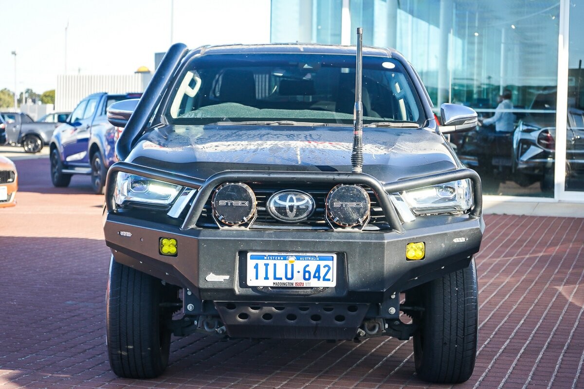 Toyota Hilux image 3