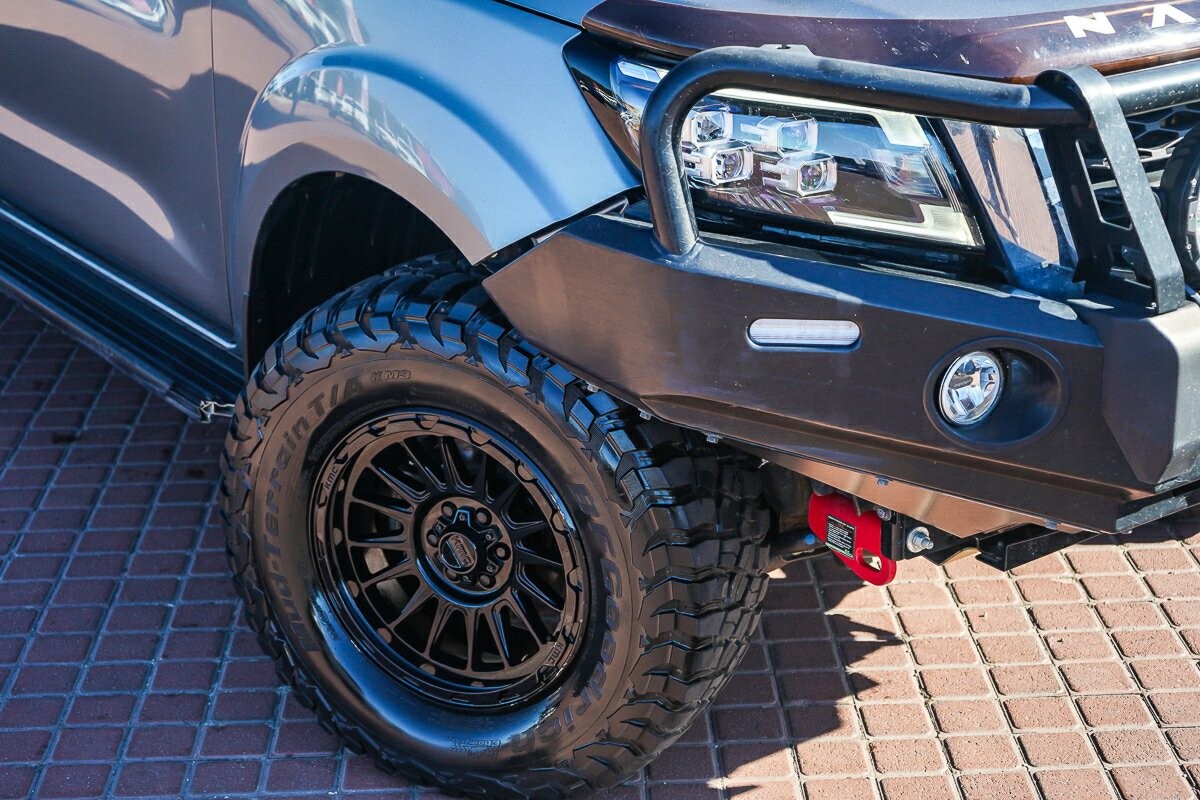 Nissan Navara image 2