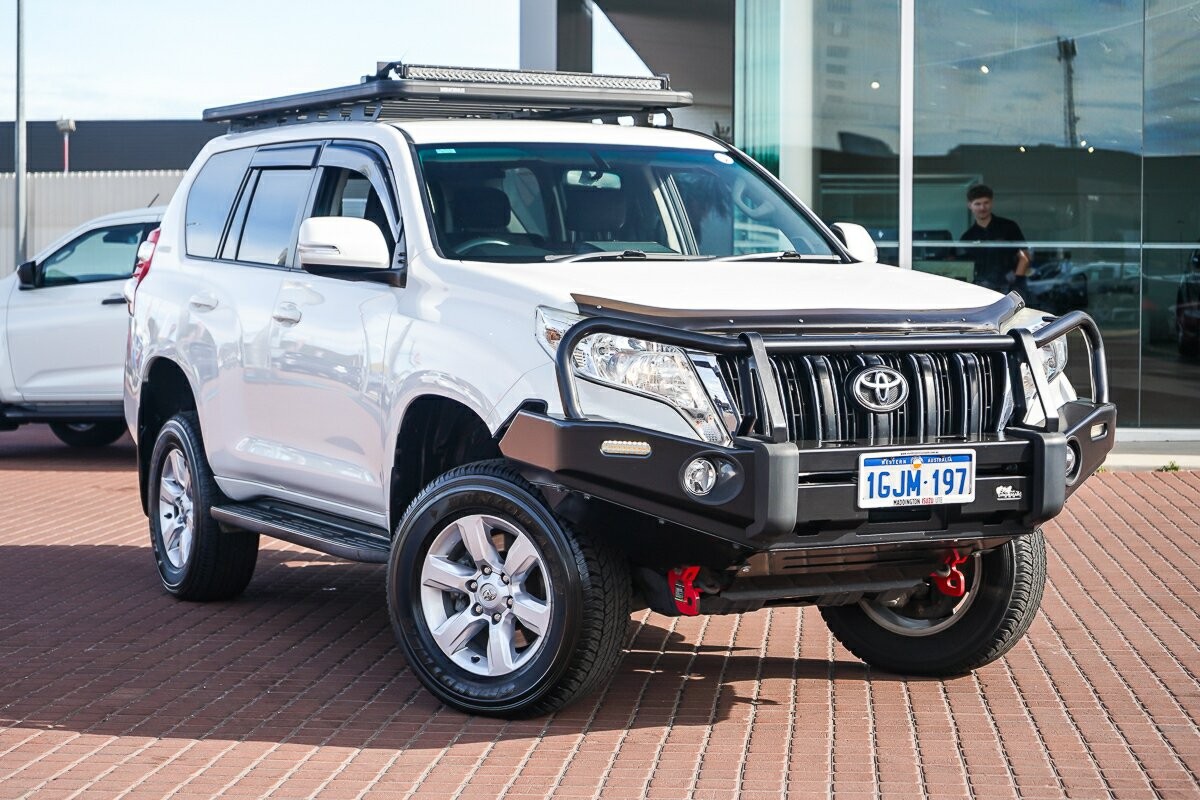 Toyota Landcruiser Prado image 1