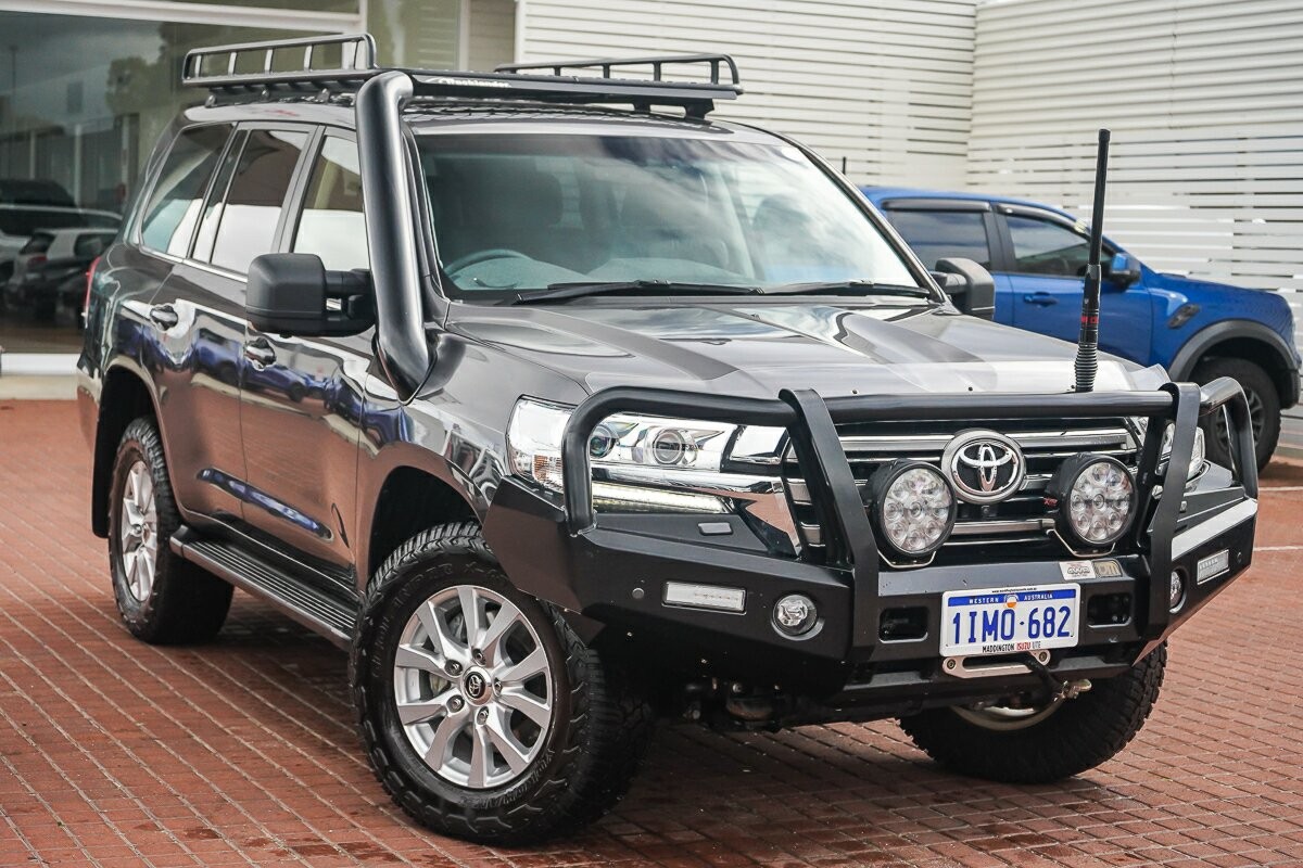 Toyota Landcruiser image 1