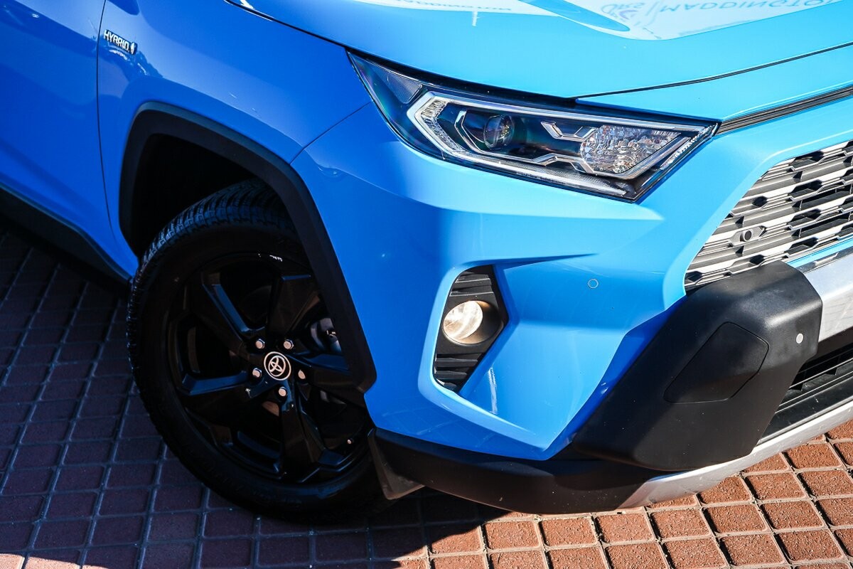 Toyota Rav4 image 2