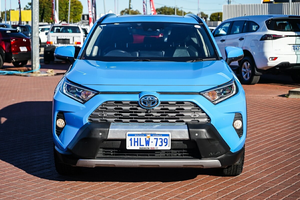 Toyota Rav4 image 3
