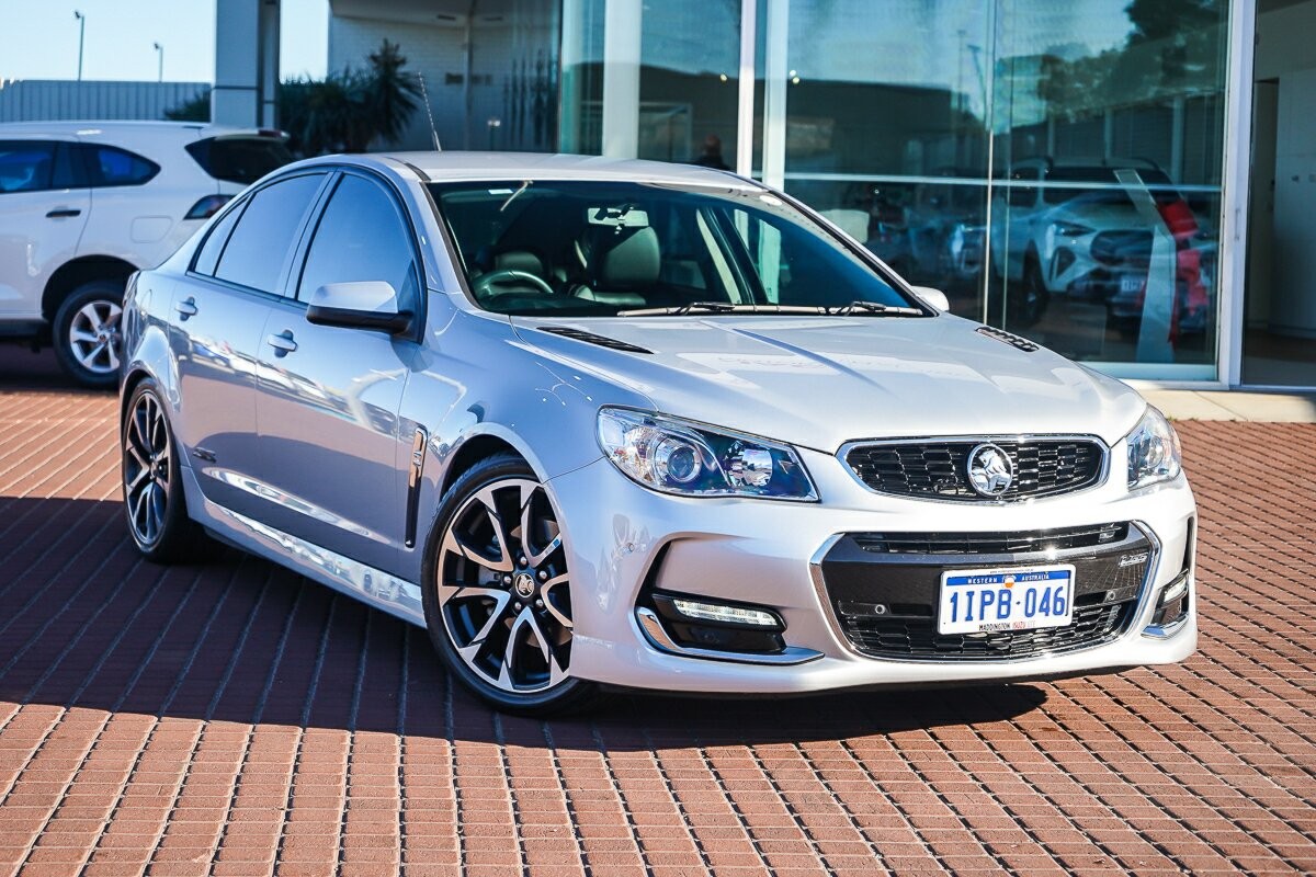 Holden Commodore image 1