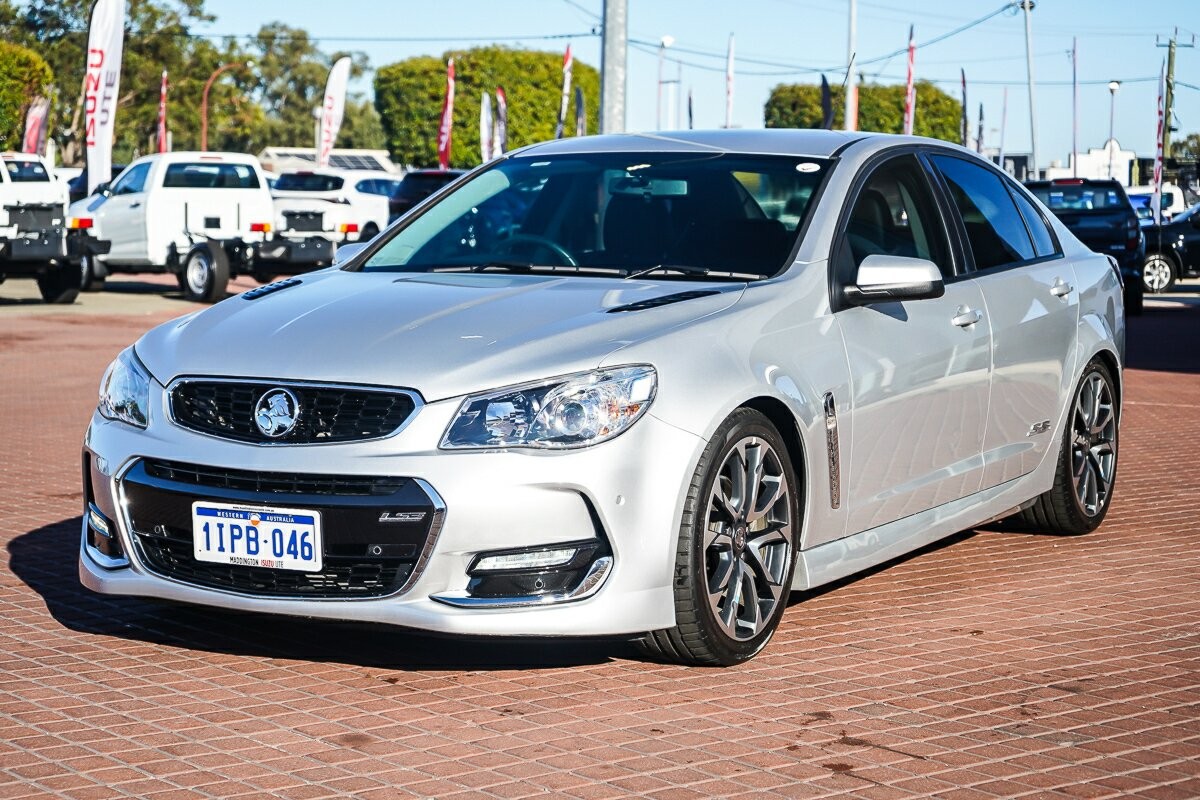 Holden Commodore image 4