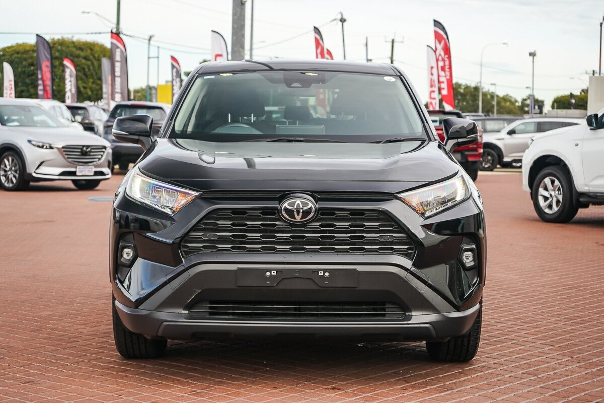 Toyota Rav4 image 3