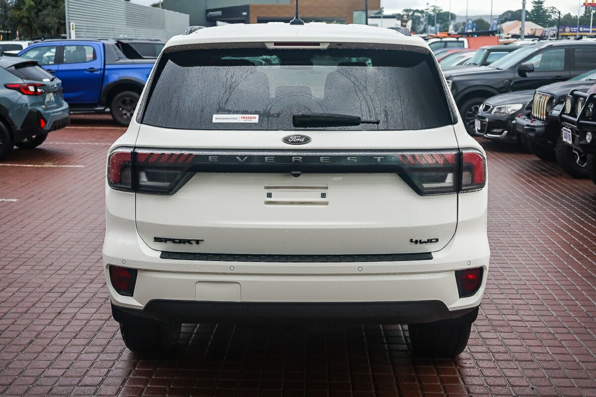 Ford Everest image 4