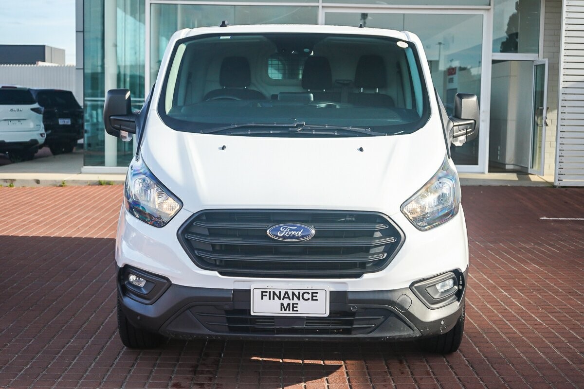 Ford Transit Custom image 3