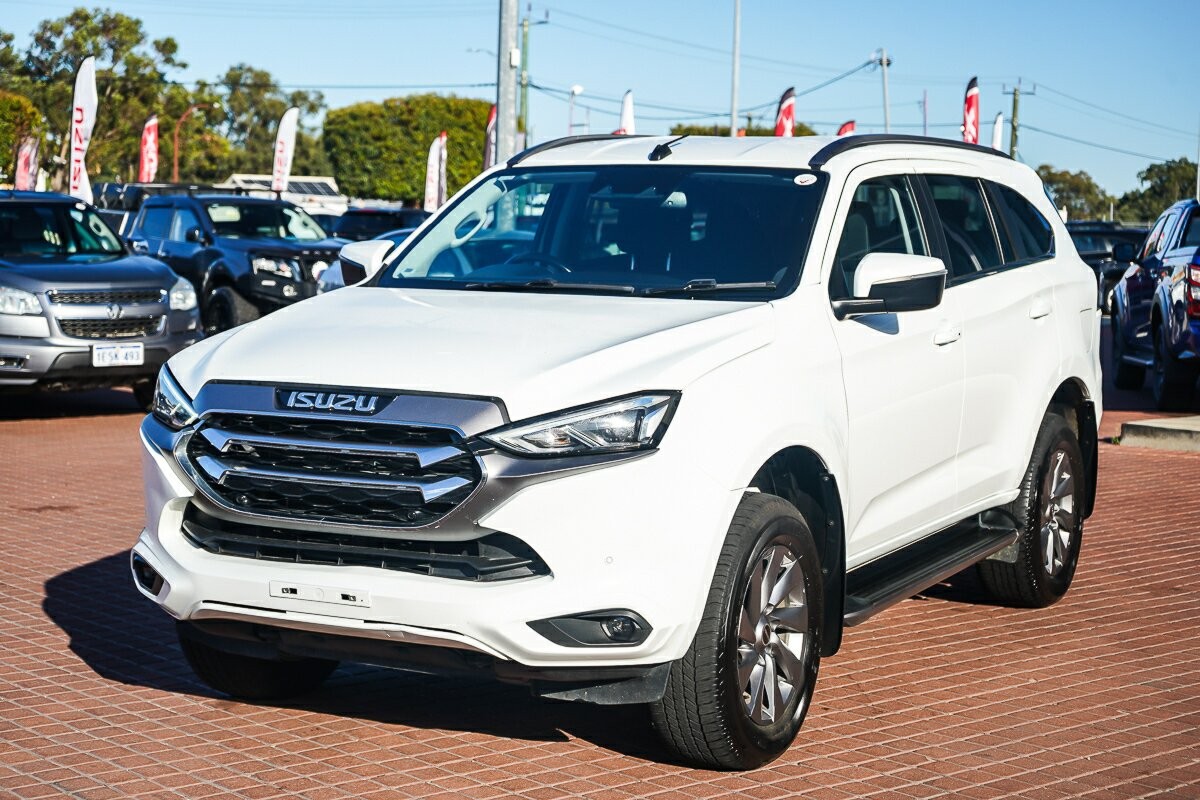 Isuzu Mu-x image 4
