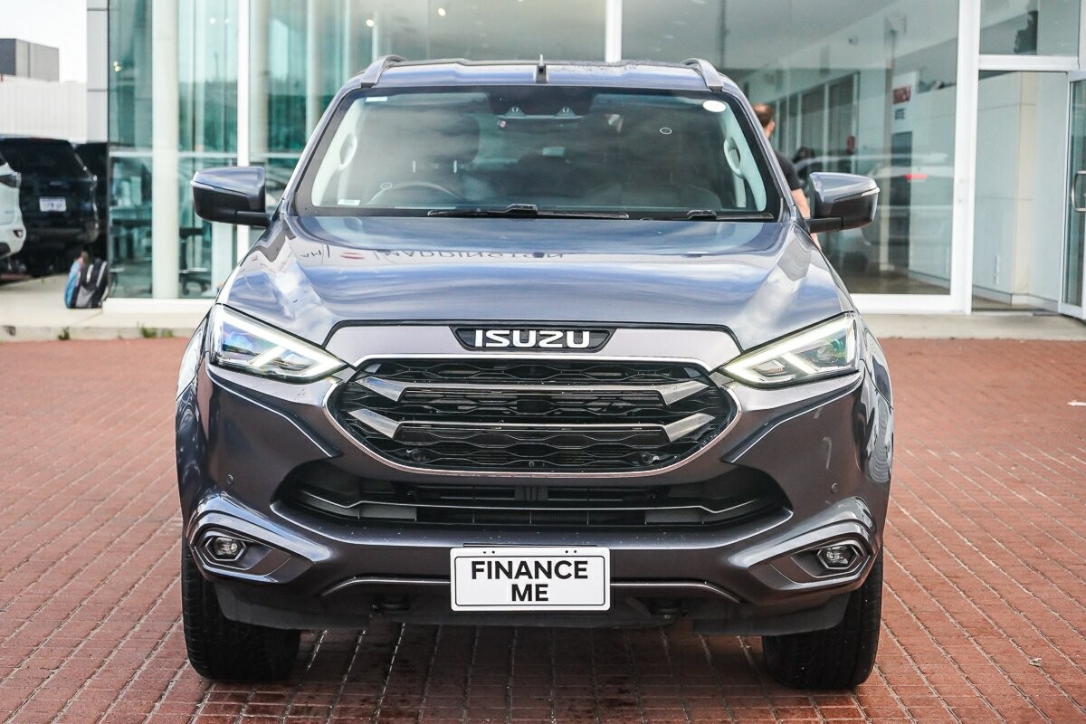 Isuzu Mu-x image 3