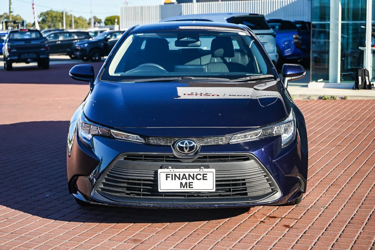 Toyota Corolla image 3