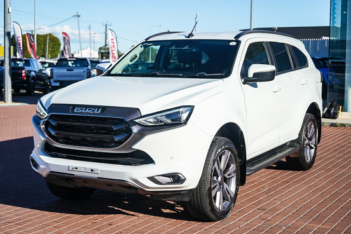 Isuzu Mu-x image 4