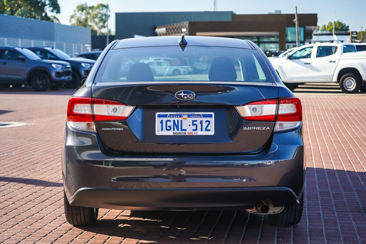 Subaru Impreza image 4