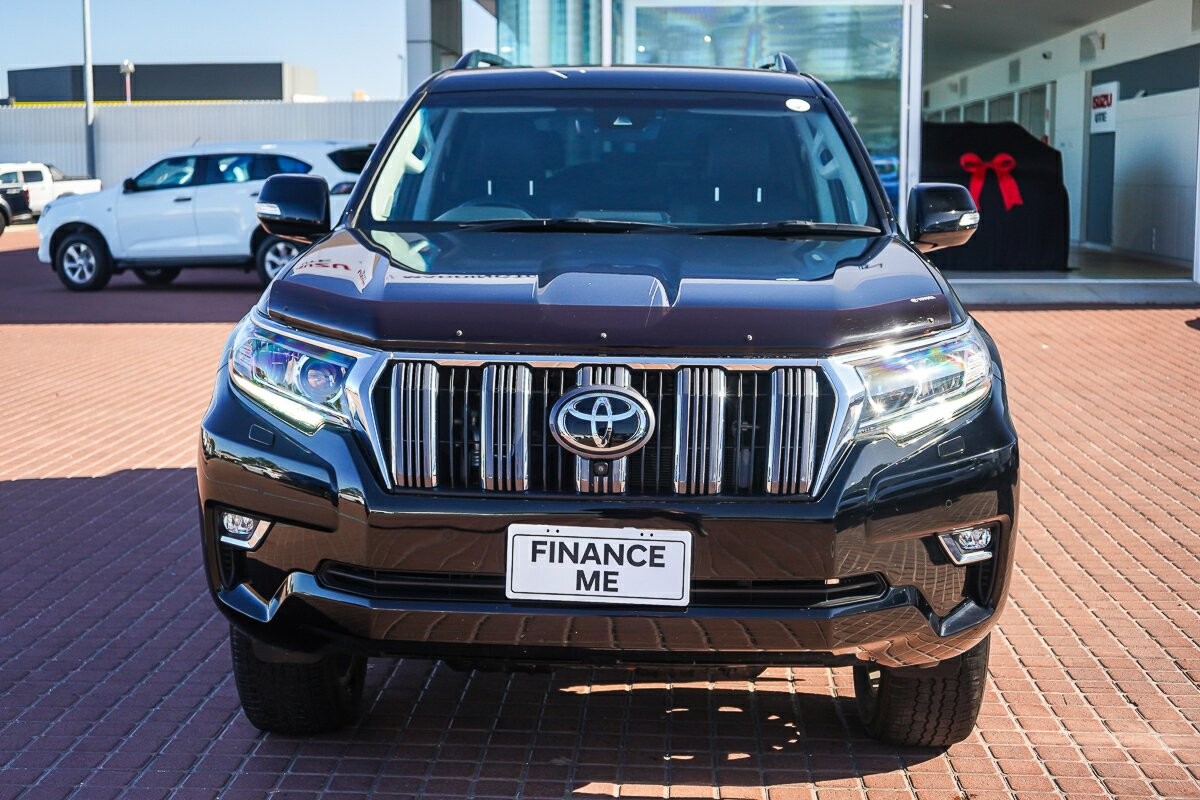Toyota Landcruiser Prado image 3