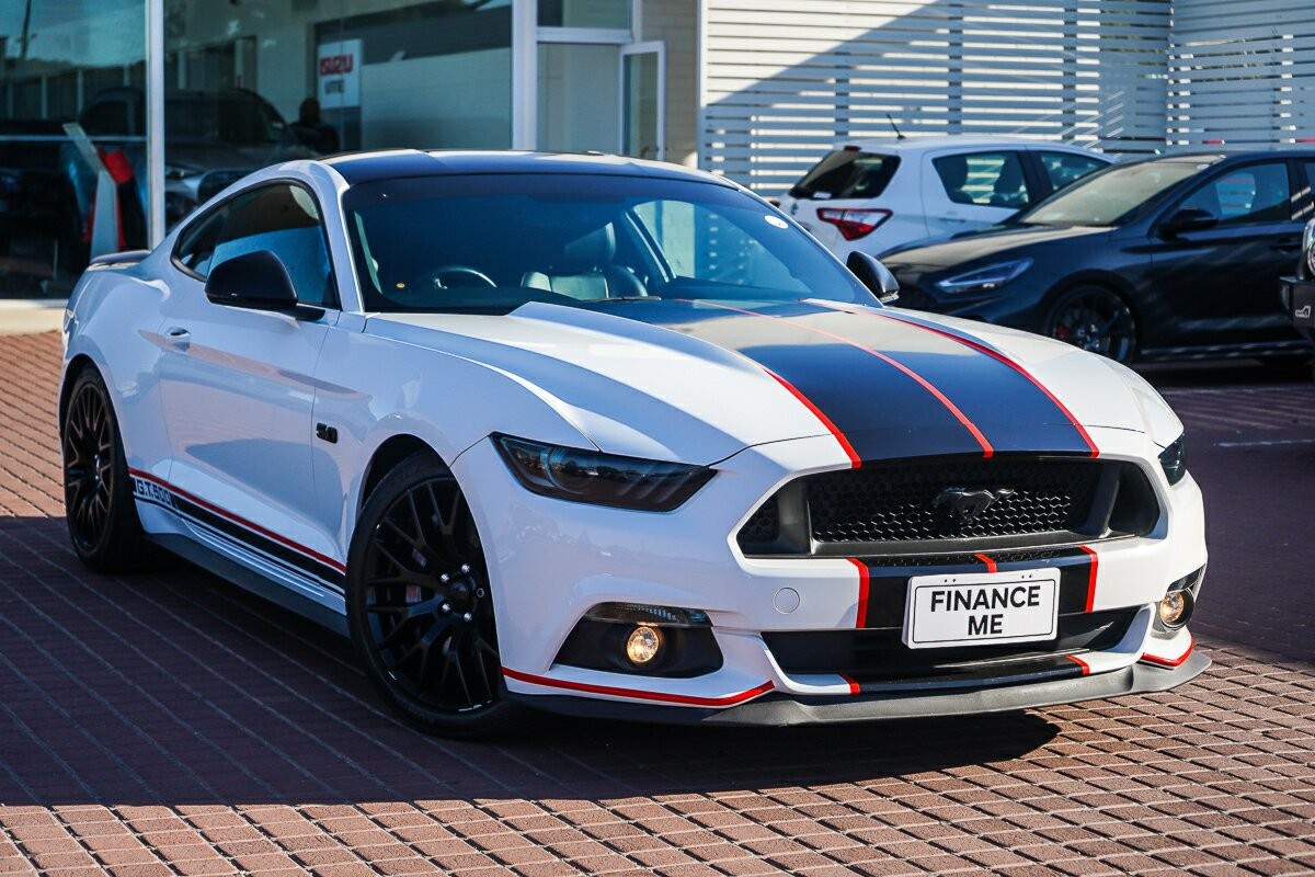 Ford Mustang image 1