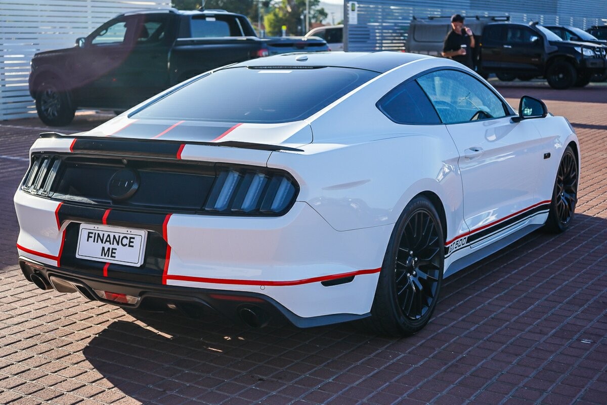 Ford Mustang image 4