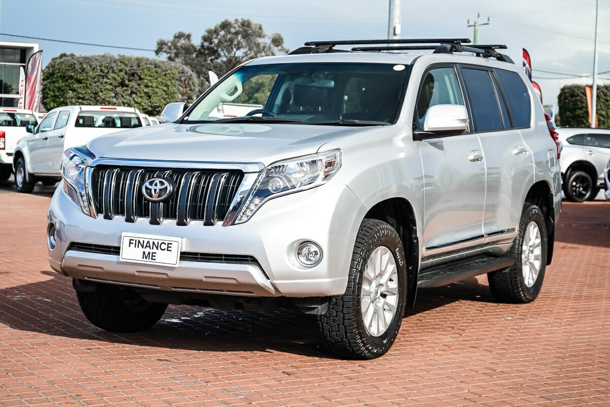 Toyota Landcruiser Prado image 4