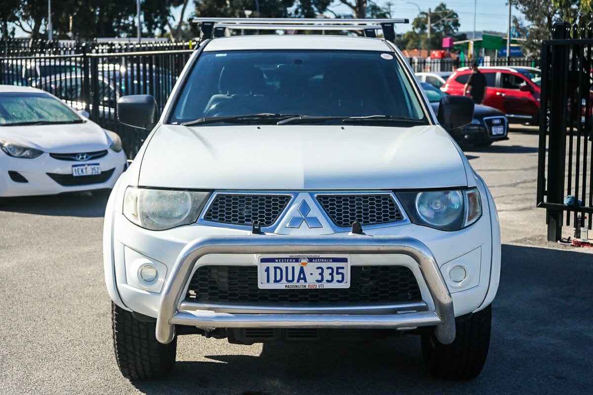 Mitsubishi Triton image 3