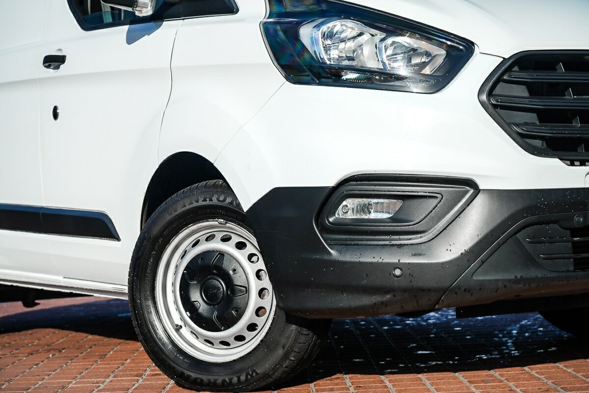 Ford Transit image 2