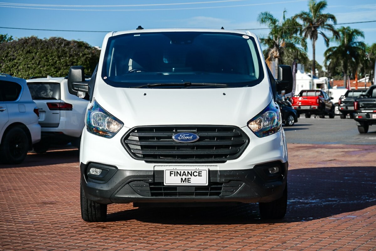 Ford Transit image 3