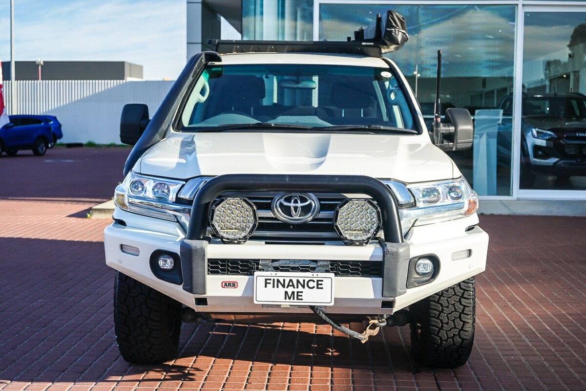 Toyota Landcruiser image 3
