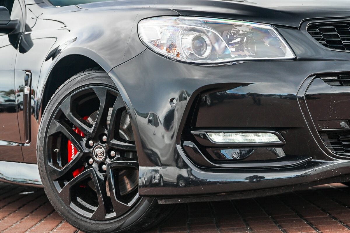 Holden Commodore image 2