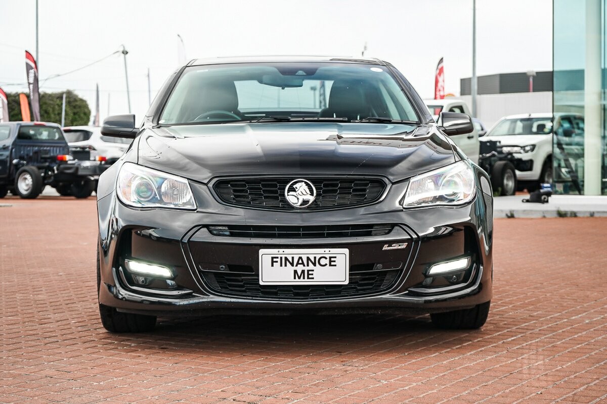 Holden Commodore image 3