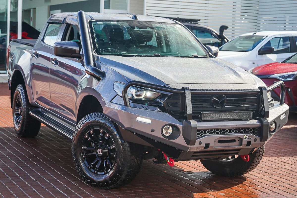 Mazda Bt-50 image 1