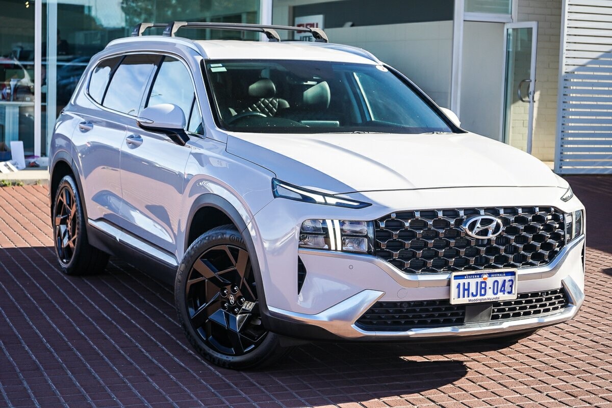 Hyundai Santa Fe image 1