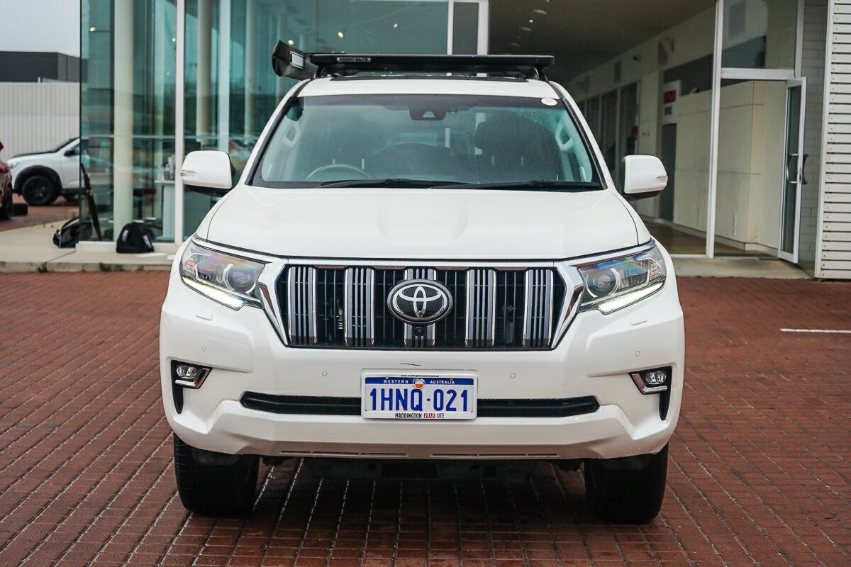 Toyota Landcruiser Prado image 3