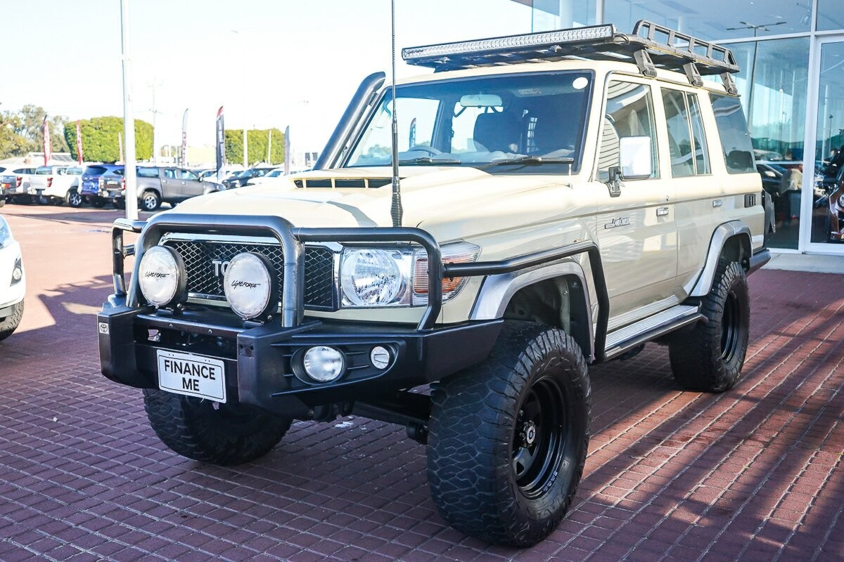 Toyota Landcruiser image 4