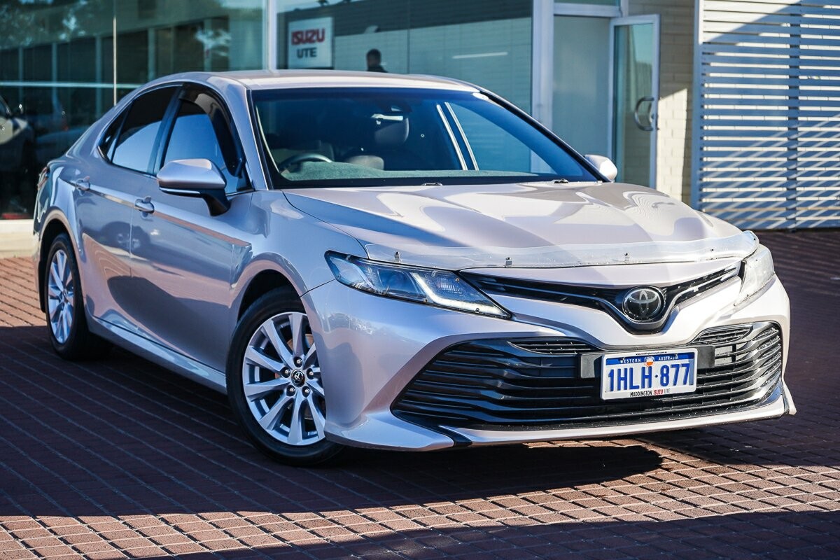 Toyota Camry image 1