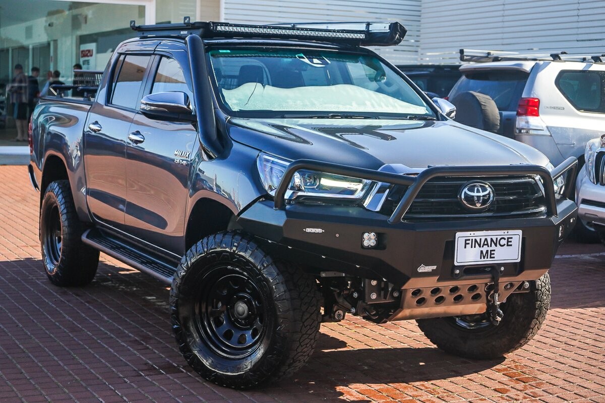 Toyota Hilux image 1