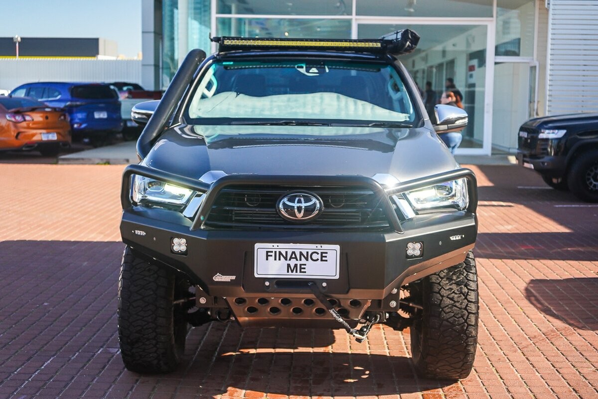 Toyota Hilux image 3