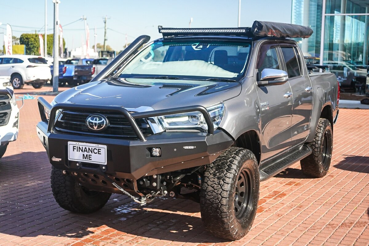 Toyota Hilux image 4