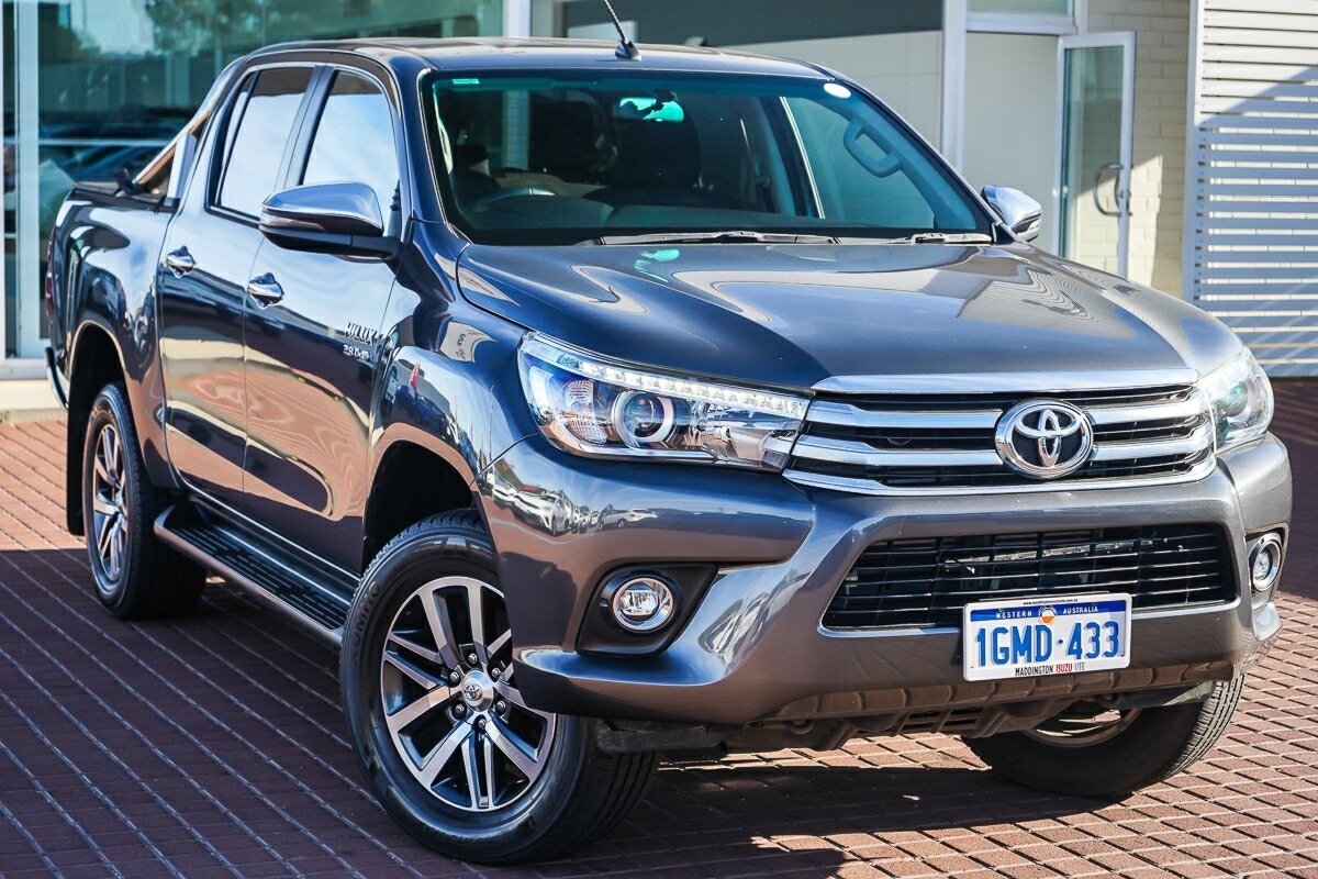 Toyota Hilux image 1