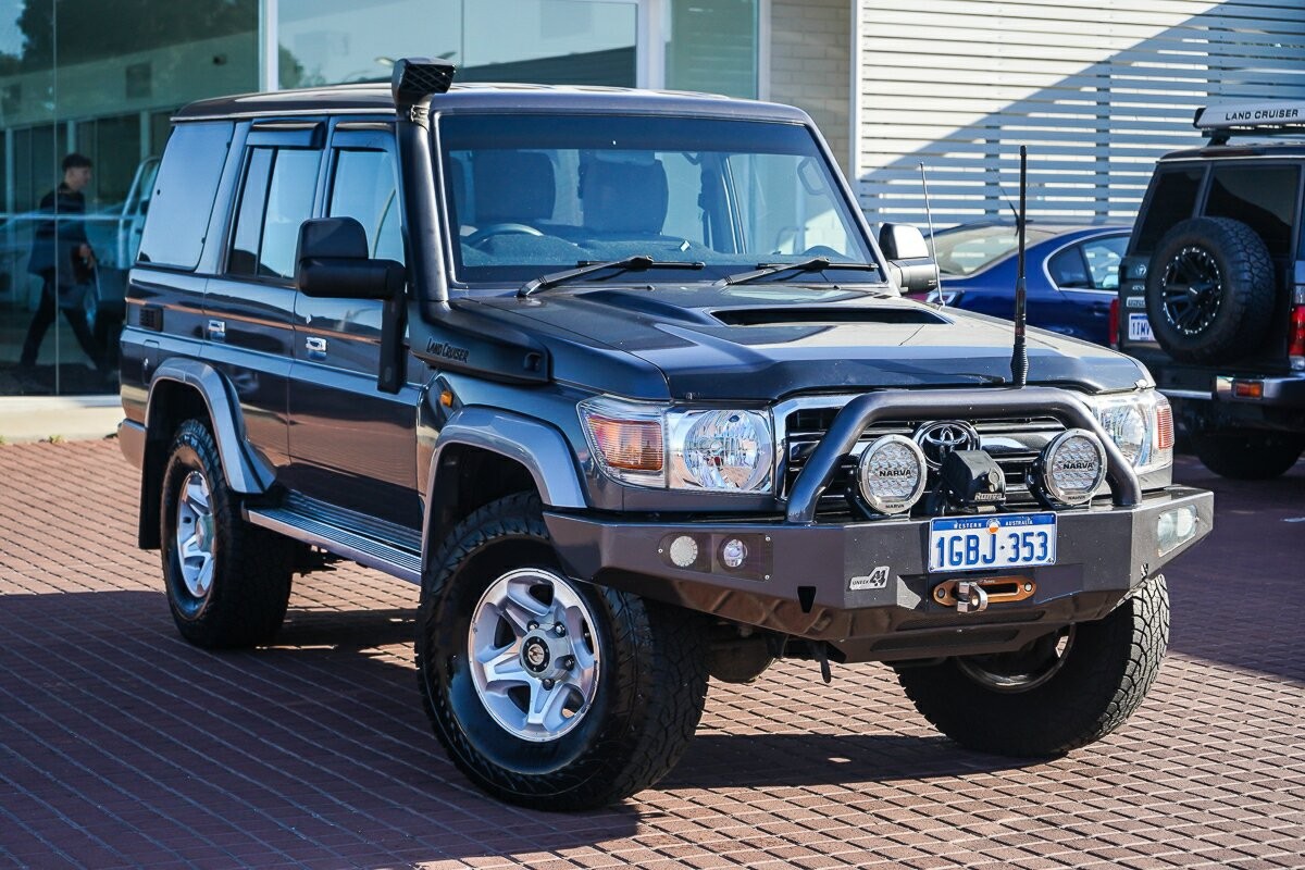 Toyota Landcruiser image 1