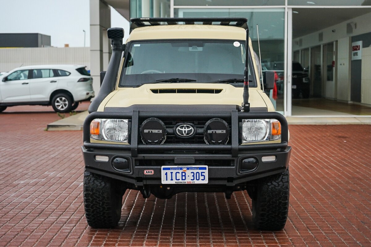 Toyota Landcruiser image 1