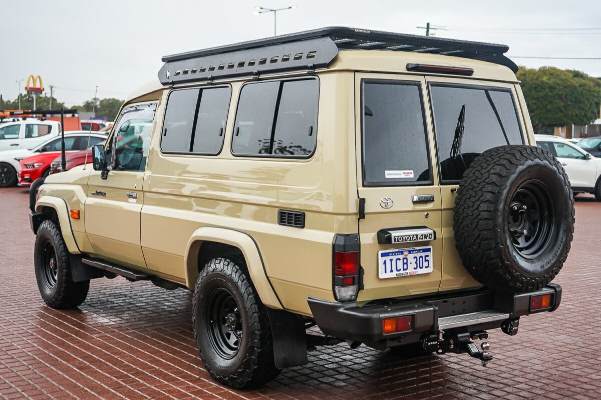 Toyota Landcruiser image 4