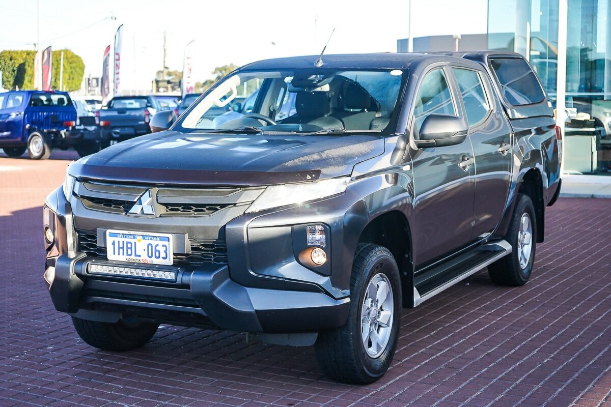 Mitsubishi Triton image 4