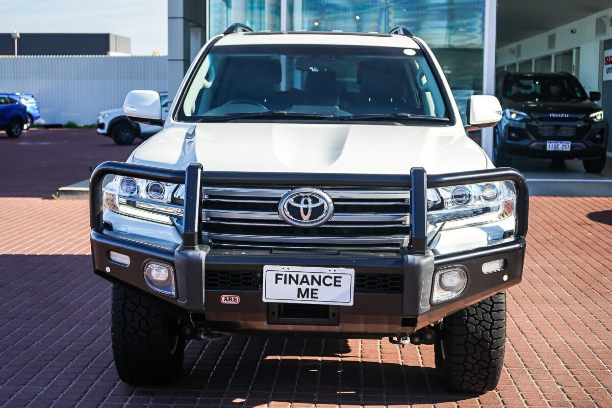 Toyota Landcruiser image 3