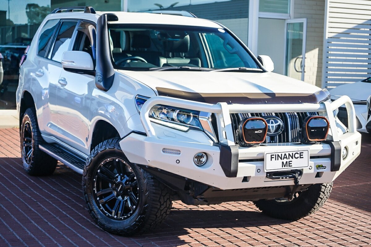Toyota Landcruiser Prado image 1