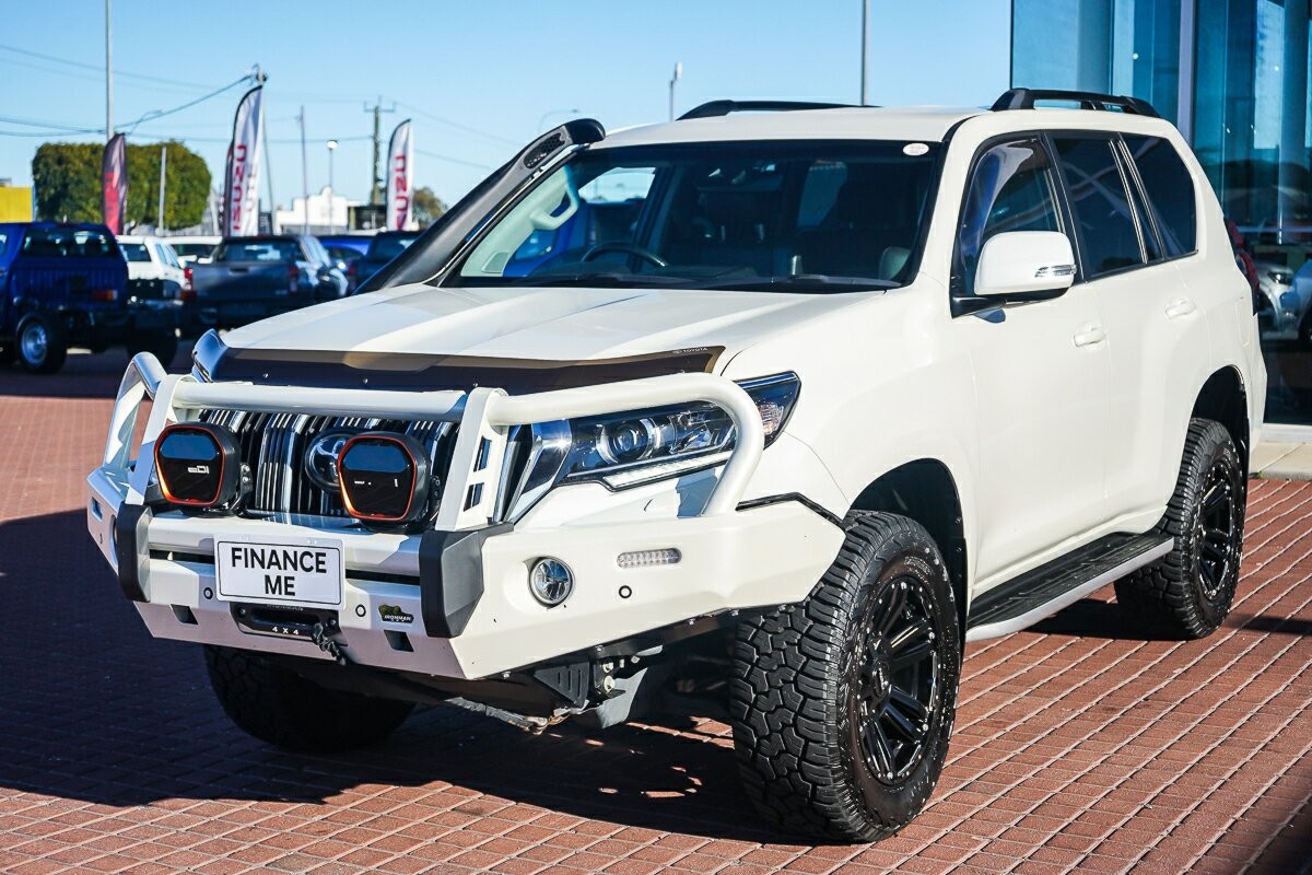 Toyota Landcruiser Prado image 4
