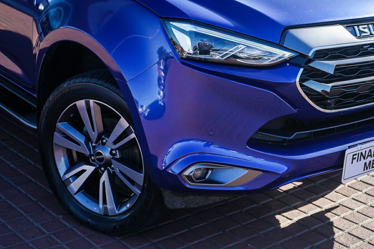 Isuzu Mu-x image 2
