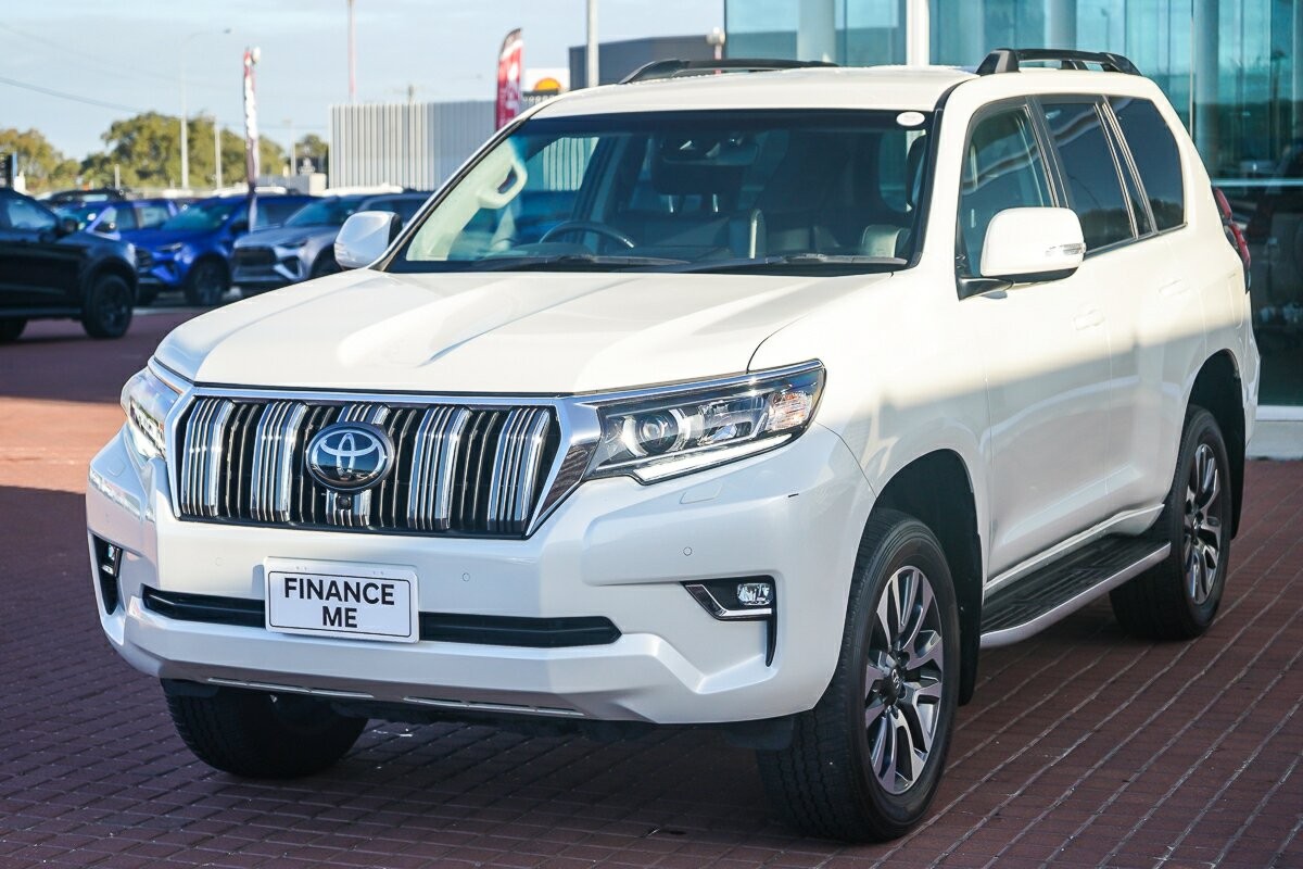 Toyota Landcruiser Prado image 4