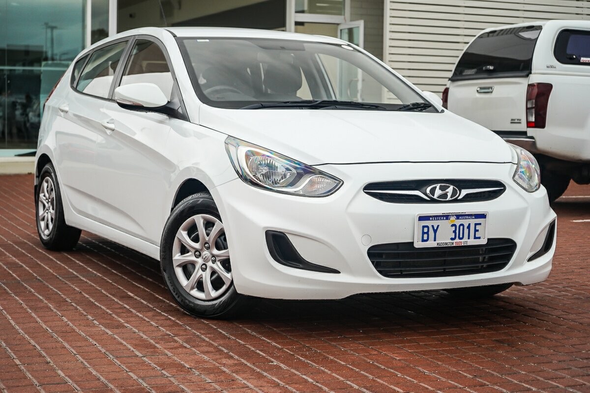 Hyundai Accent image 1
