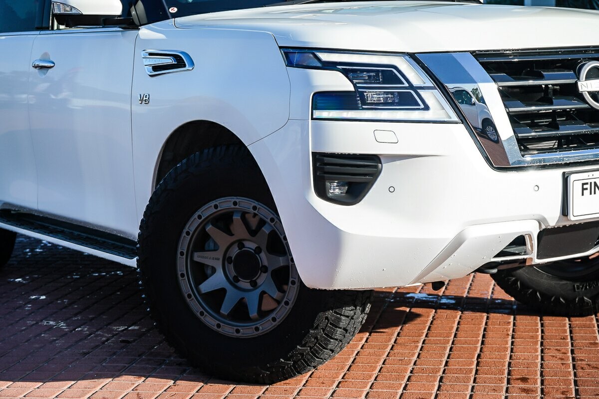 Nissan Patrol image 2